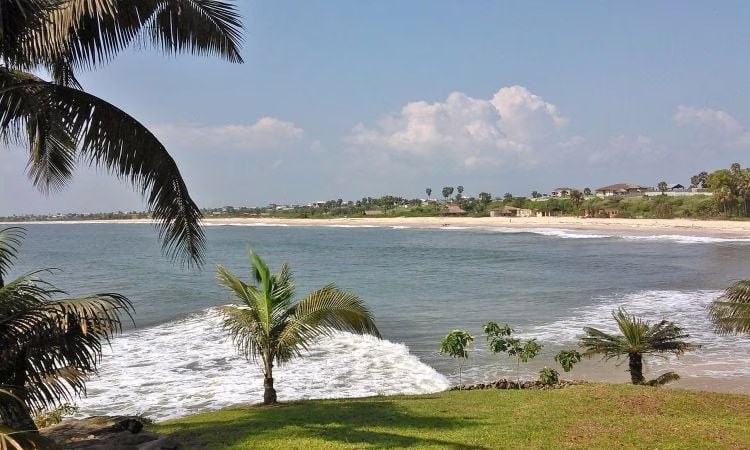 Pointe-Noire Coastal Escape