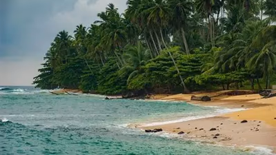 Ilhéu das Rolas: The Equator Line